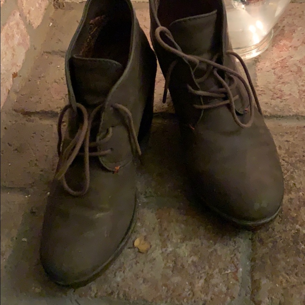 Dr. Scholl’s wedge booties size 8 brown